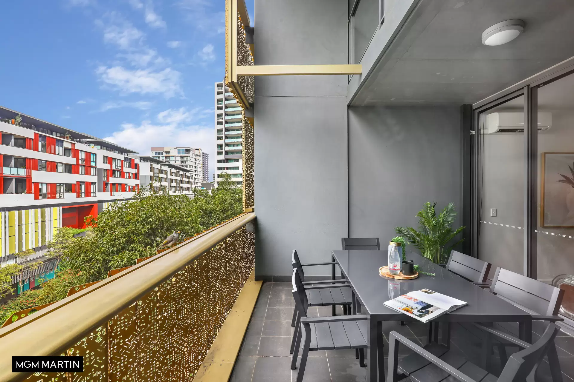 404/17 Gadigal Avenue, Zetland Leased by MGM Martin - image 1