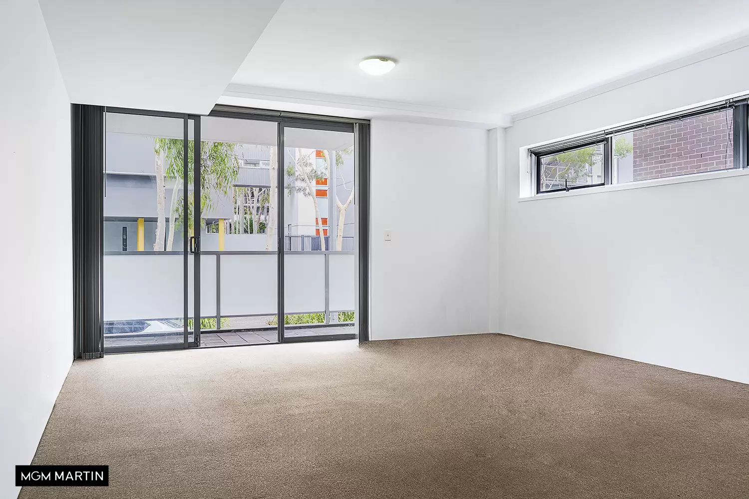 2/3 Victoria Park Parade, Zetland Leased by MGM Martin - image 1