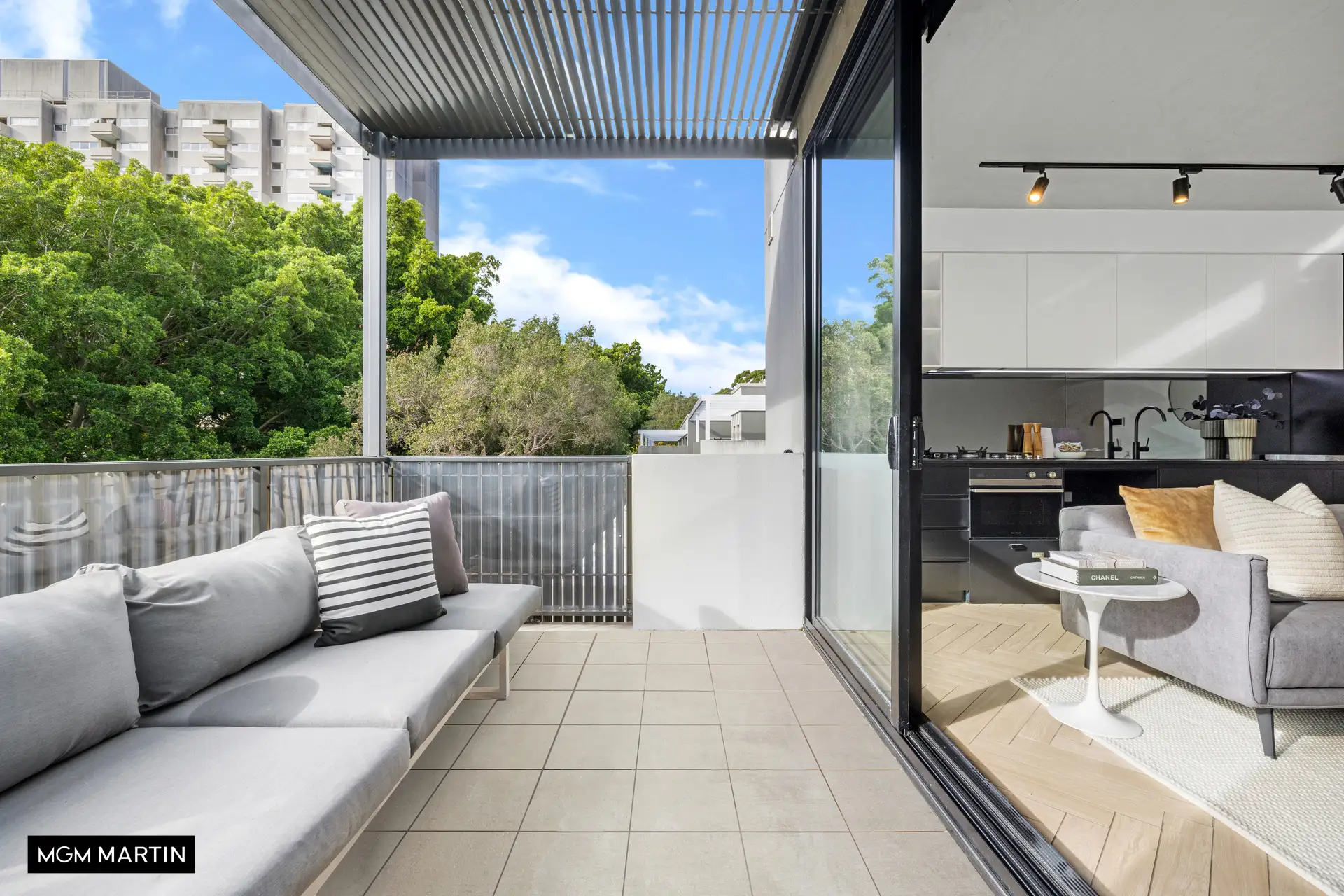 19/291 George Street, Waterloo Sold by MGM Martin - image 1