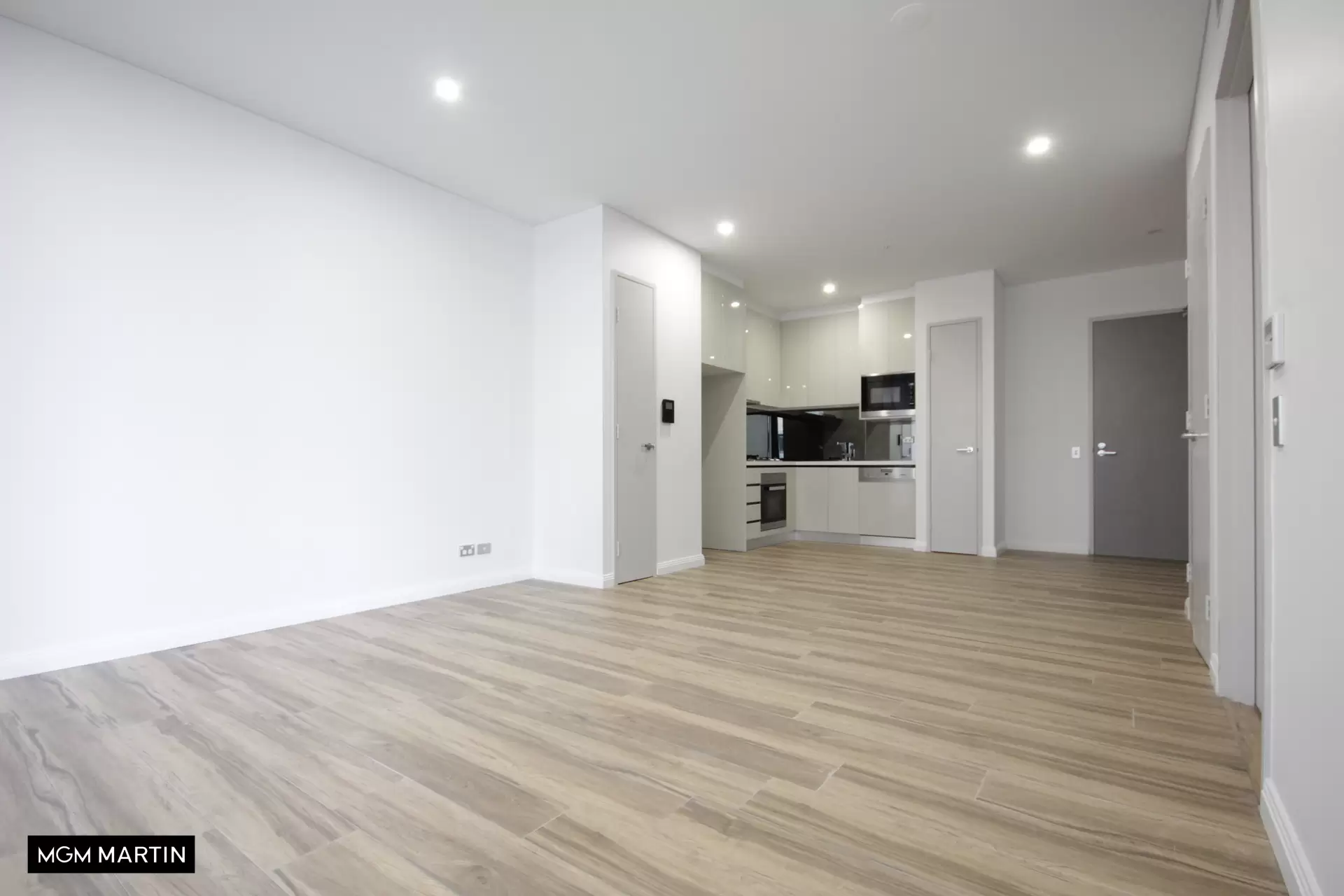 325/8 Galloway Street, Mascot Leased by MGM Martin - image 1