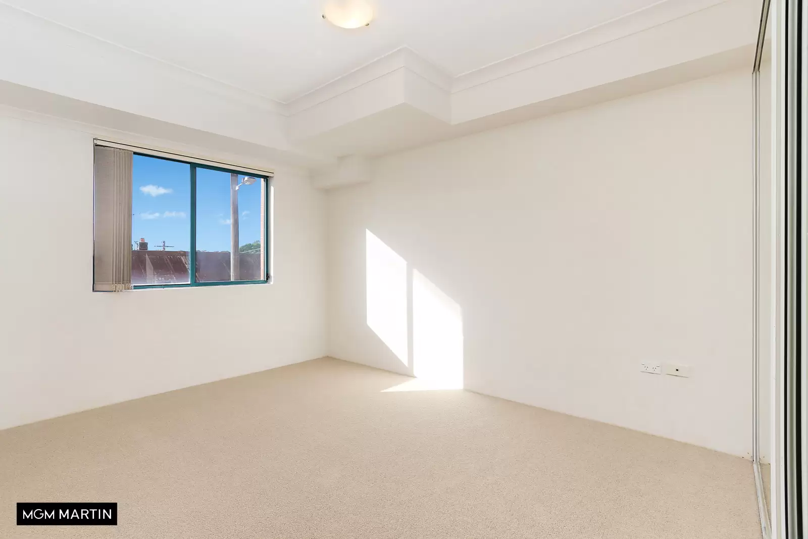 1/16-22 Burwood Road, Burwood Leased by MGM Martin - image 1