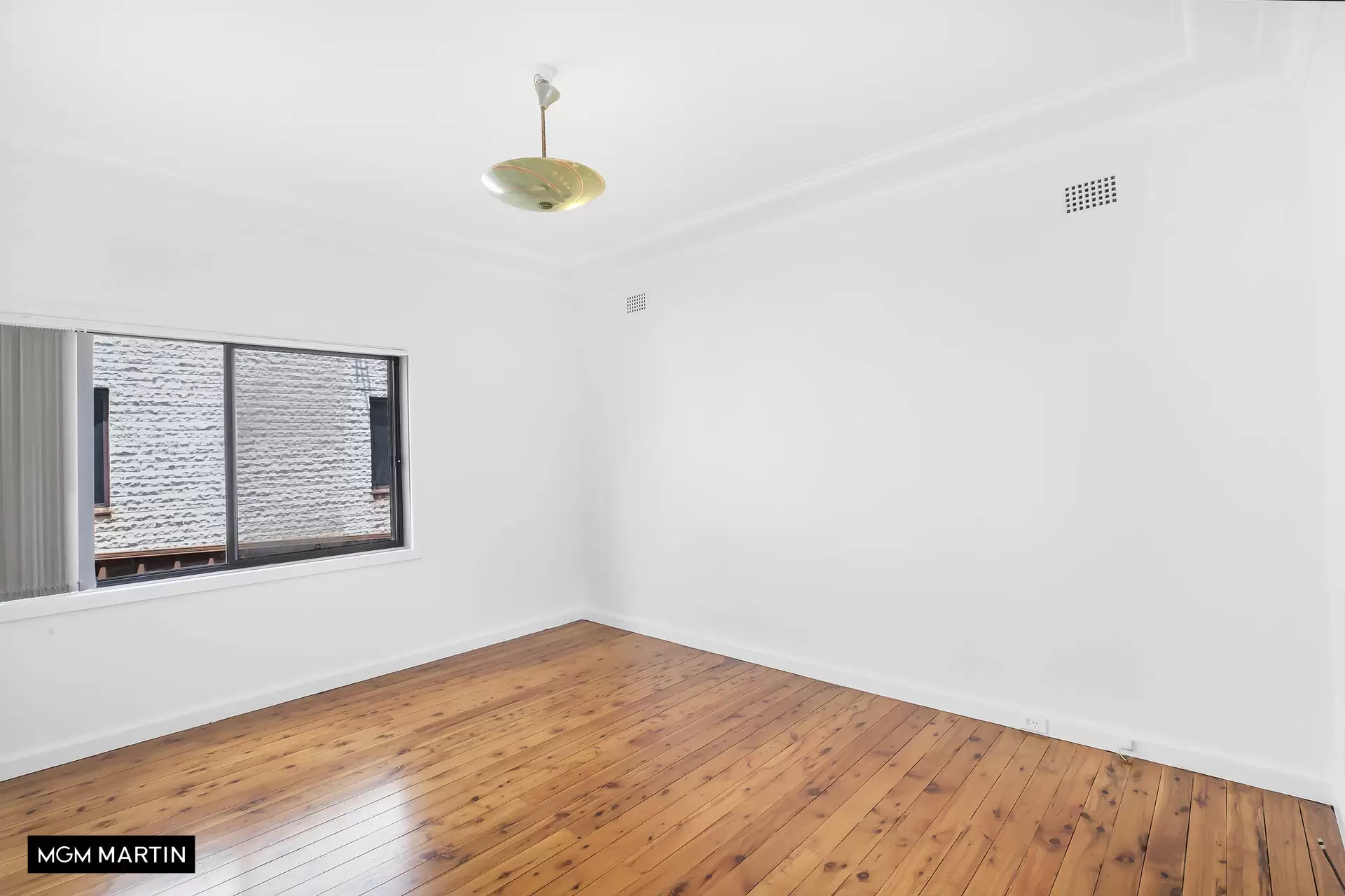 32 George Street, Eastlakes Leased by MGM Martin - image 1