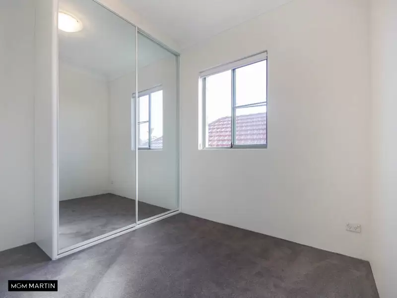 1/27 Garden Street, Eastlakes Leased by MGM Martin - image 1