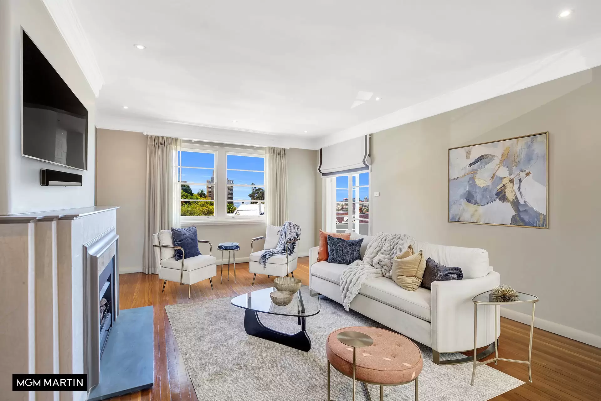 3 Eastbourne Road, Darling Point Leased by MGM Martin - image 1
