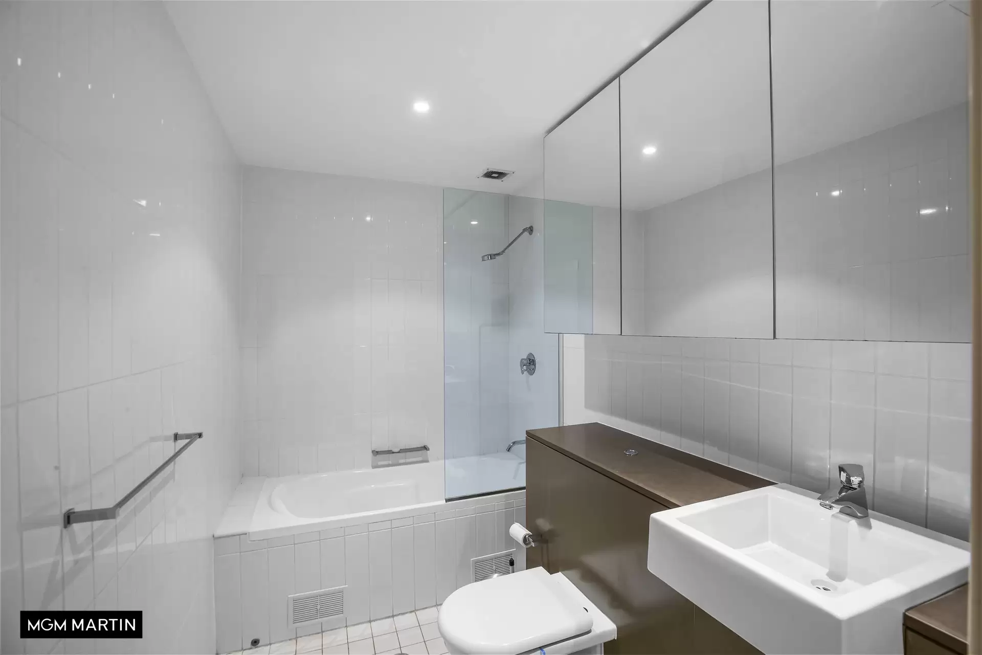 17/2 Levy Walk, Zetland Leased by MGM Martin - image 1