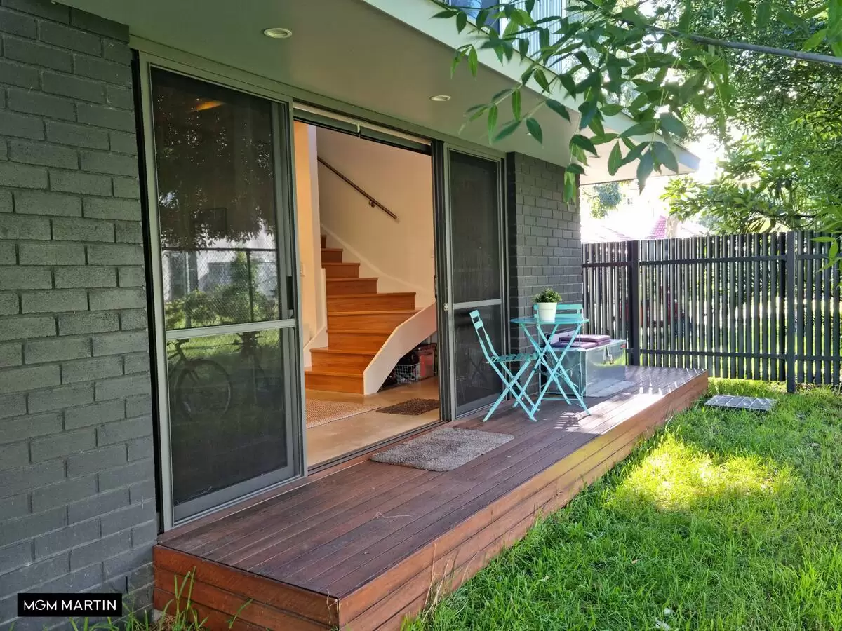 12 Holmes Street, Maroubra Leased by MGM Martin - image 1