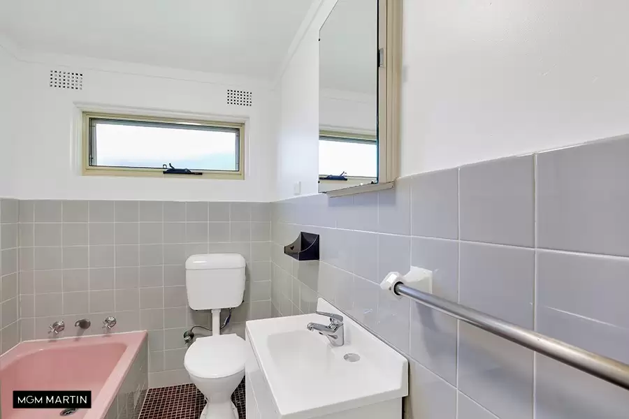 18/5A Frances Street, Randwick Leased by MGM Martin - image 1