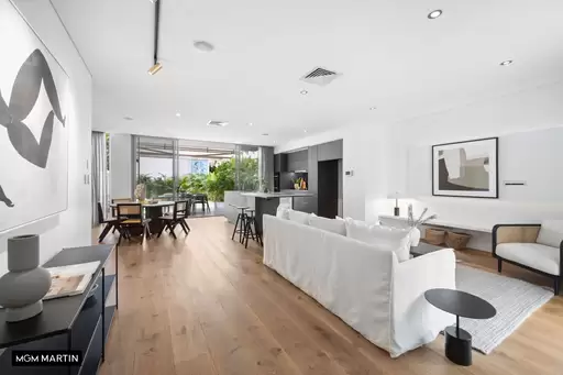 4G Wolseley Grove, Zetland Sold by MGM Martin