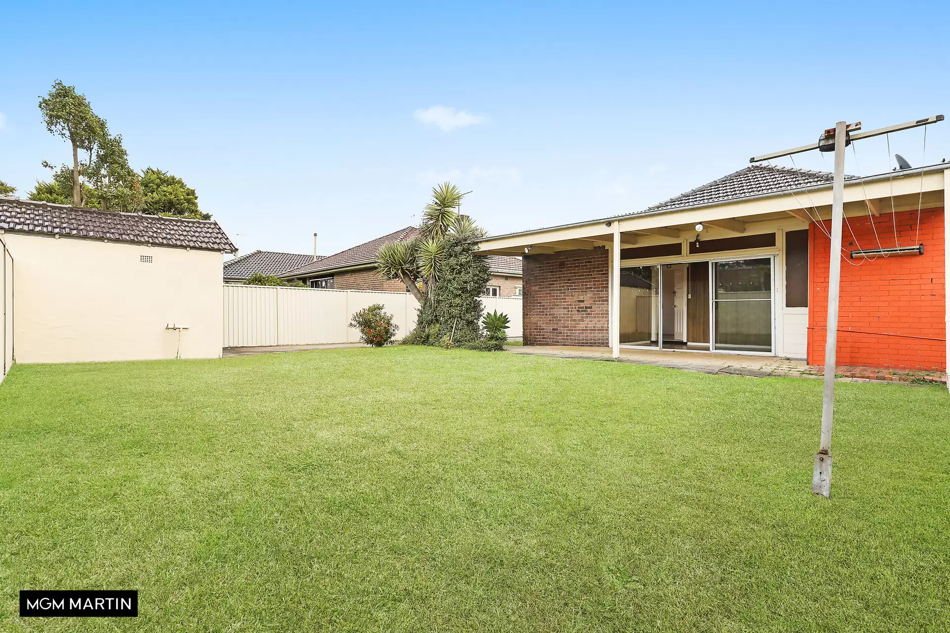 82 Rosebery Avenue, Rosebery Leased by MGM Martin - image 1