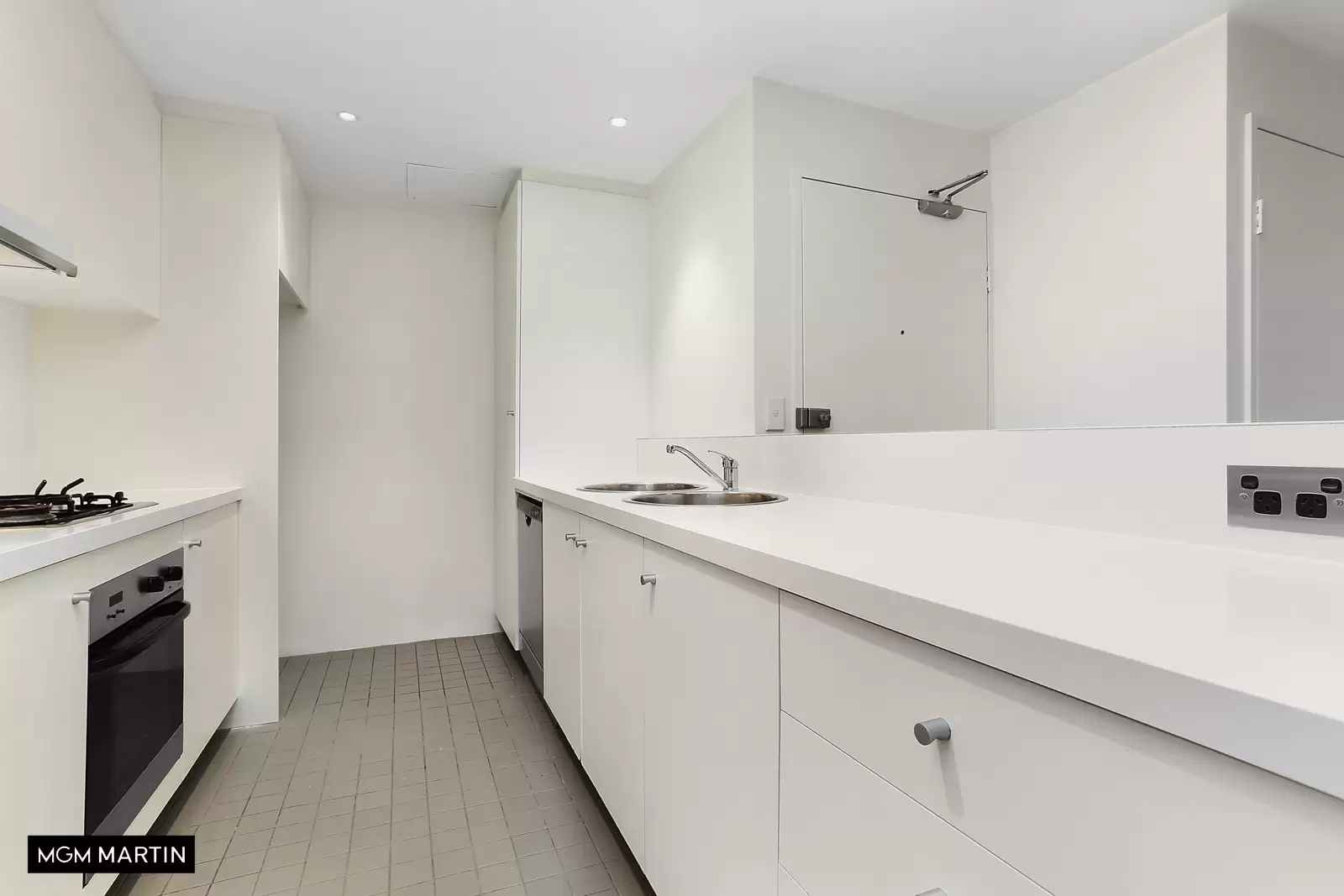 2/3  Wolseley Grove, Zetland Leased by MGM Martin - image 1