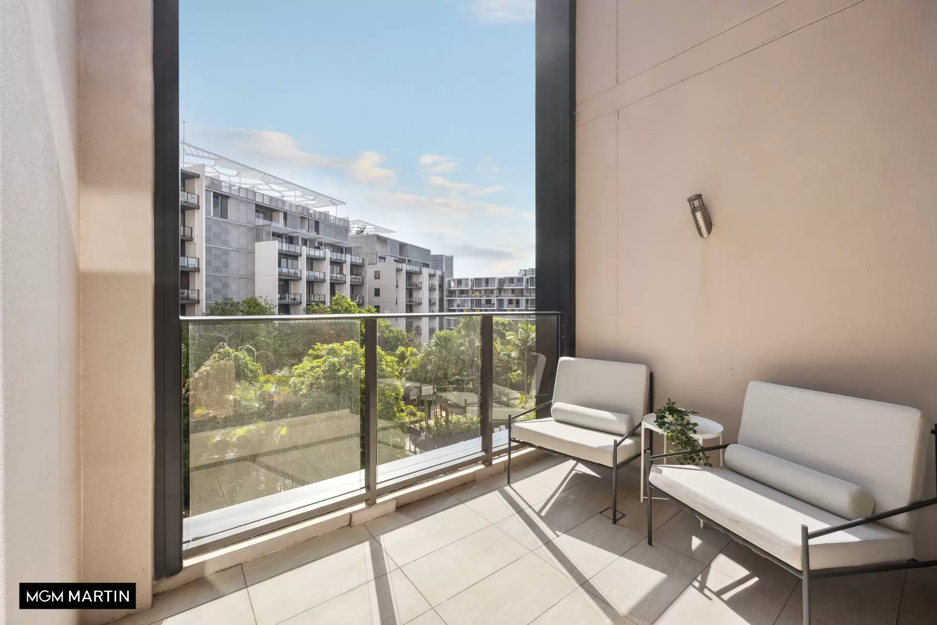 1417/8  Kingsborough Way, Zetland Leased by MGM Martin - image 1