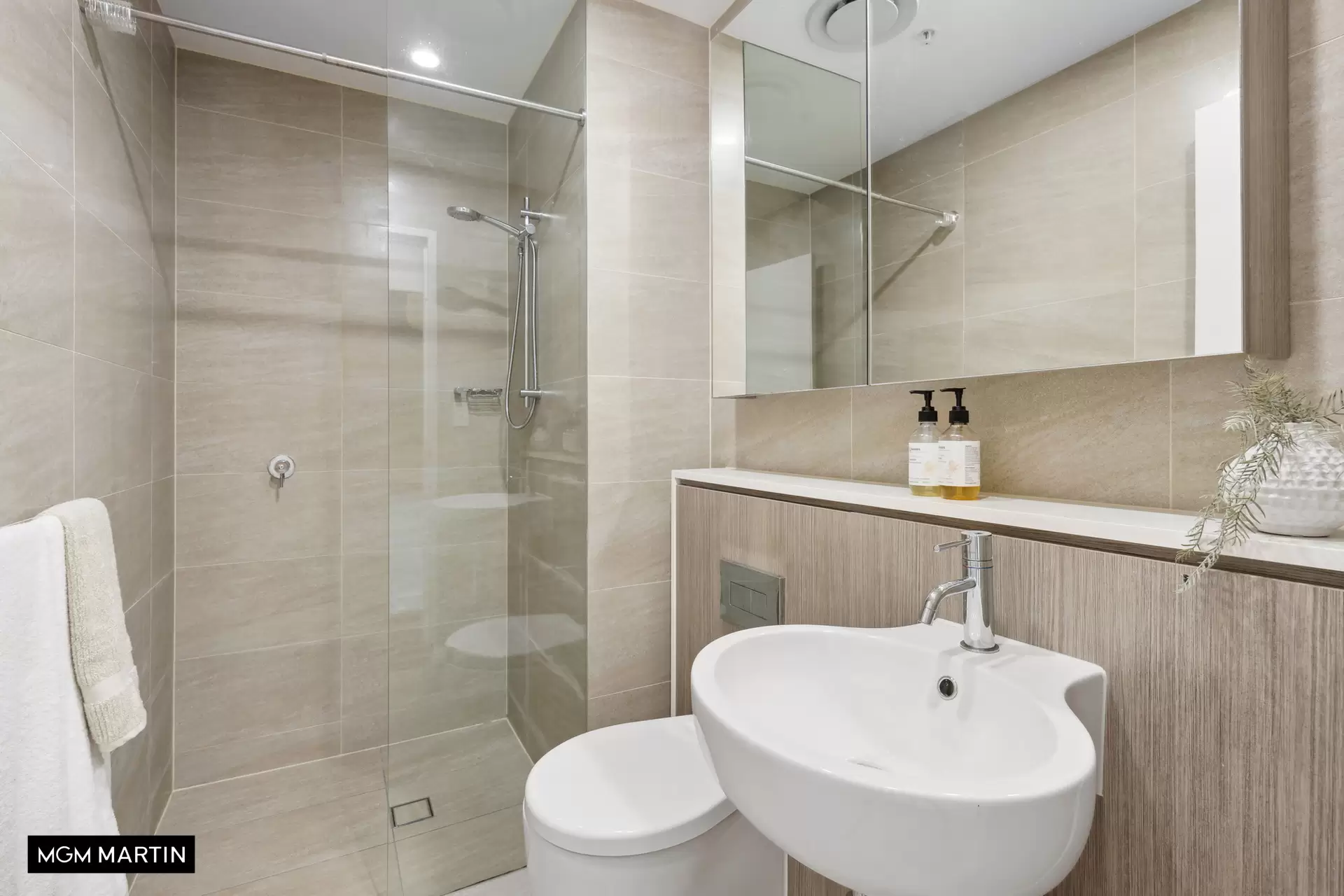 1417/8  Kingsborough Way, Zetland Leased by MGM Martin - image 1
