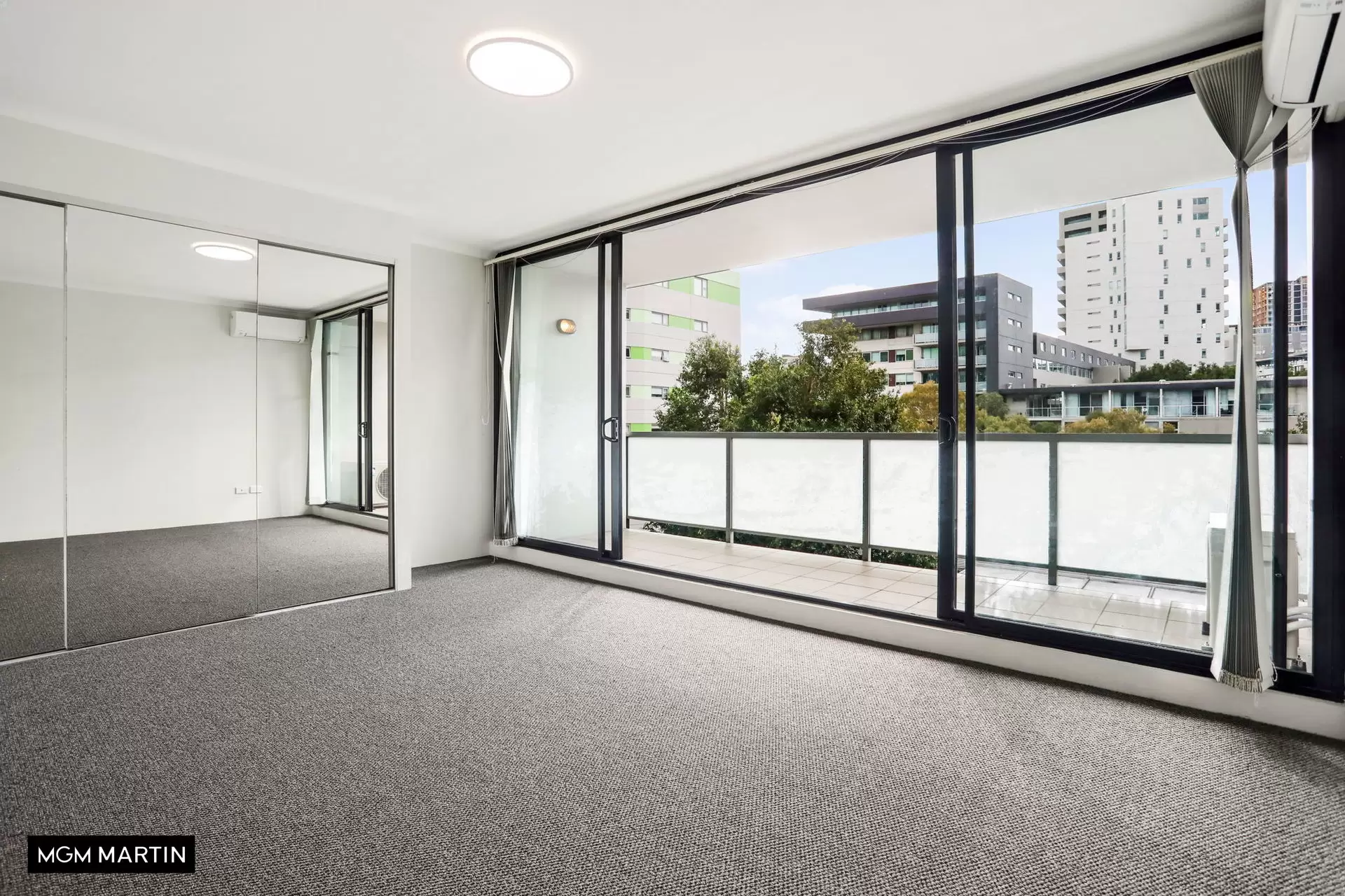 19/4 Hutchinson Walk, Zetland Leased by MGM Martin - image 1